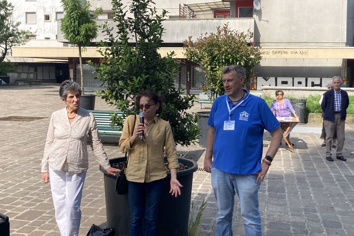Primavera al Gratosoglio, 12 maggio '24, da destra il saluto di Andrea Cainarca (Oklahoma), Laura Ferrari (MaMu) e Luisa Gerosa (Municipio 5).